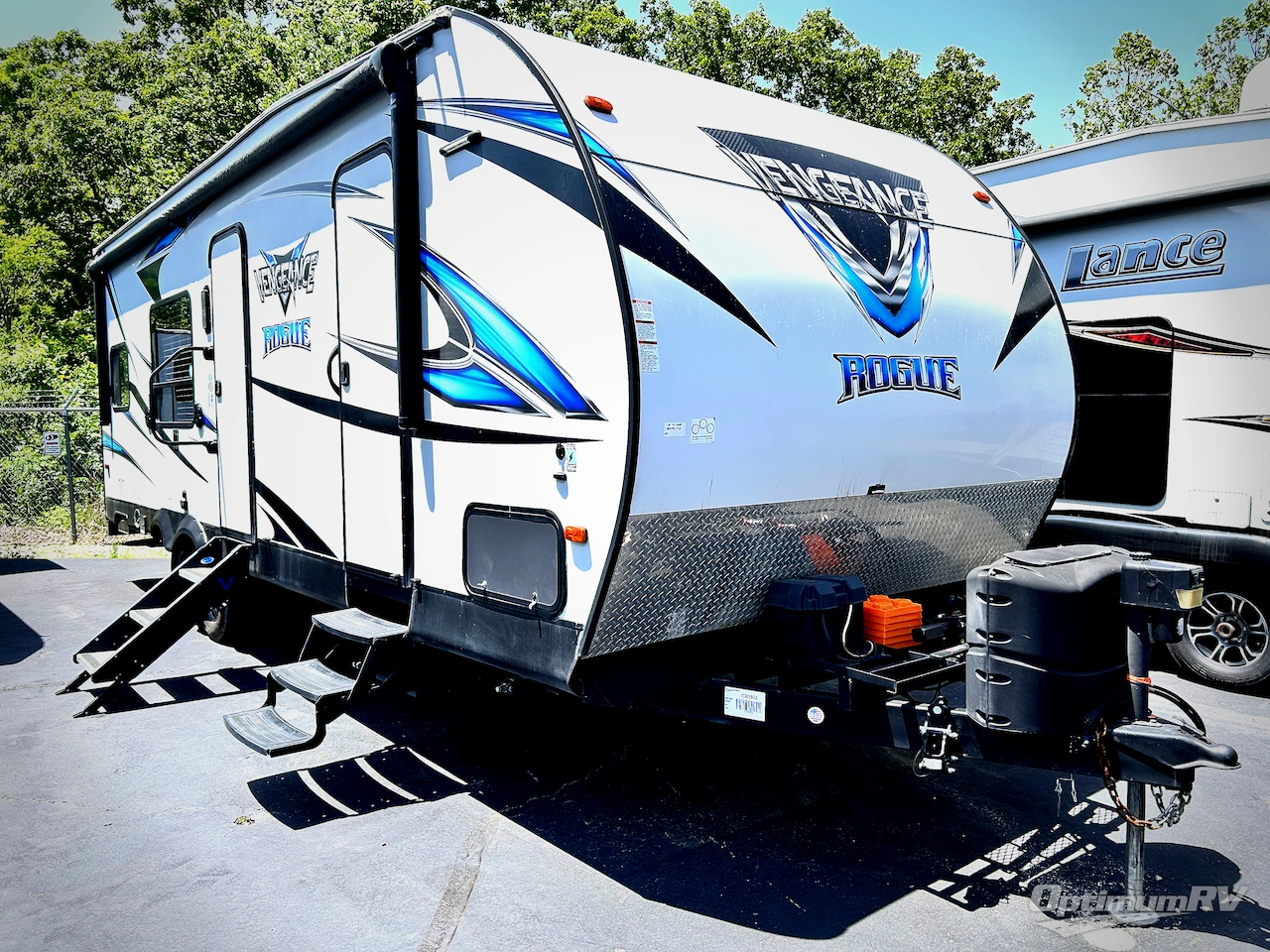 2018 Forest River Vengeance Rogue 25V Photo 1