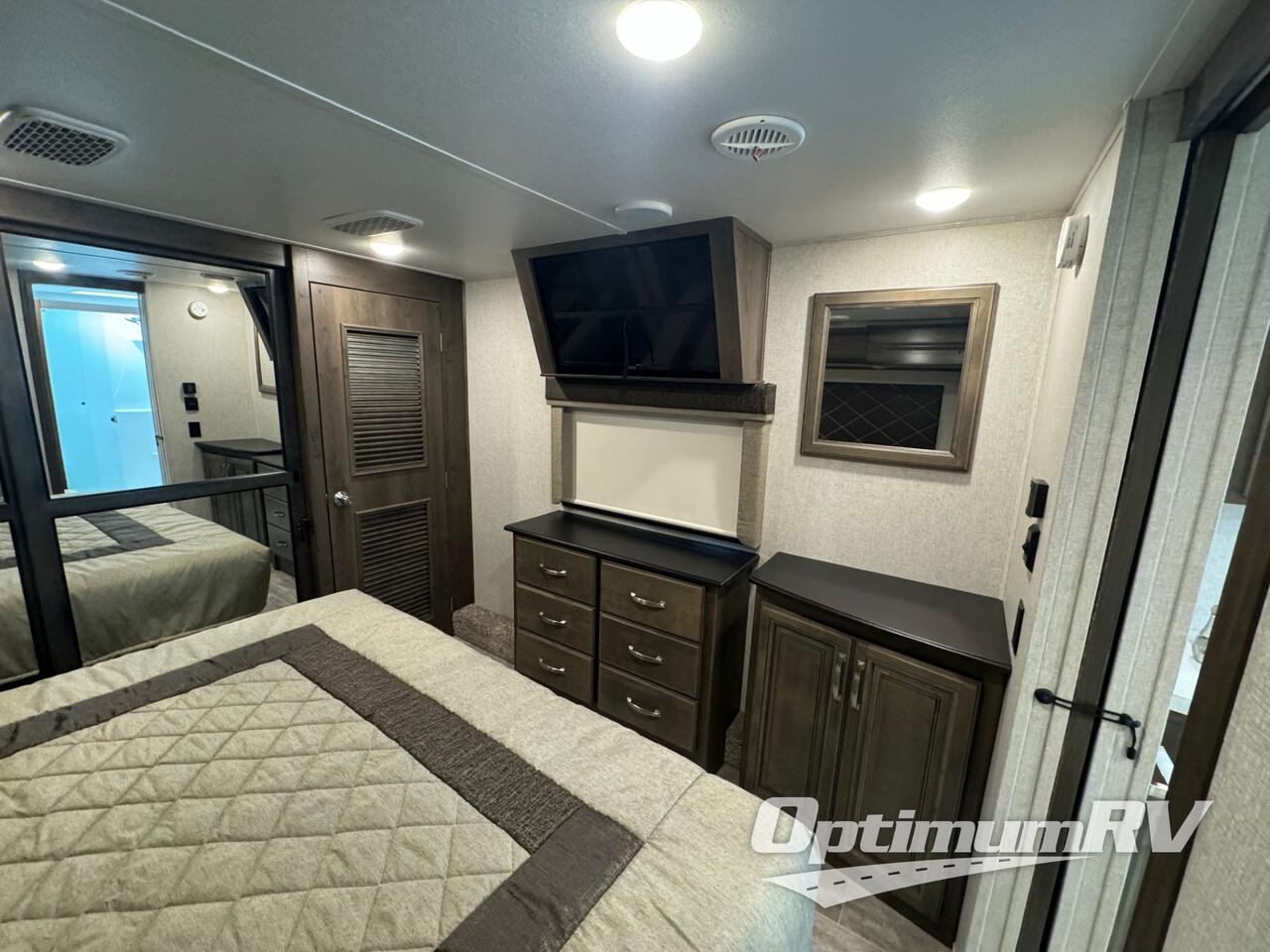 2019 Keystone Montana 3721RL Photo 11