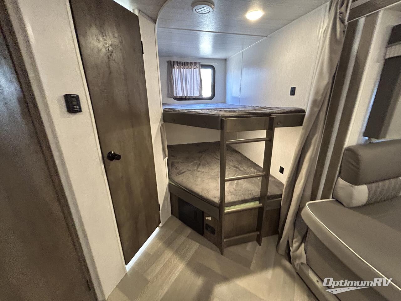 2022 Forest River Wildwood X-Lite 263BHXL Photo 12