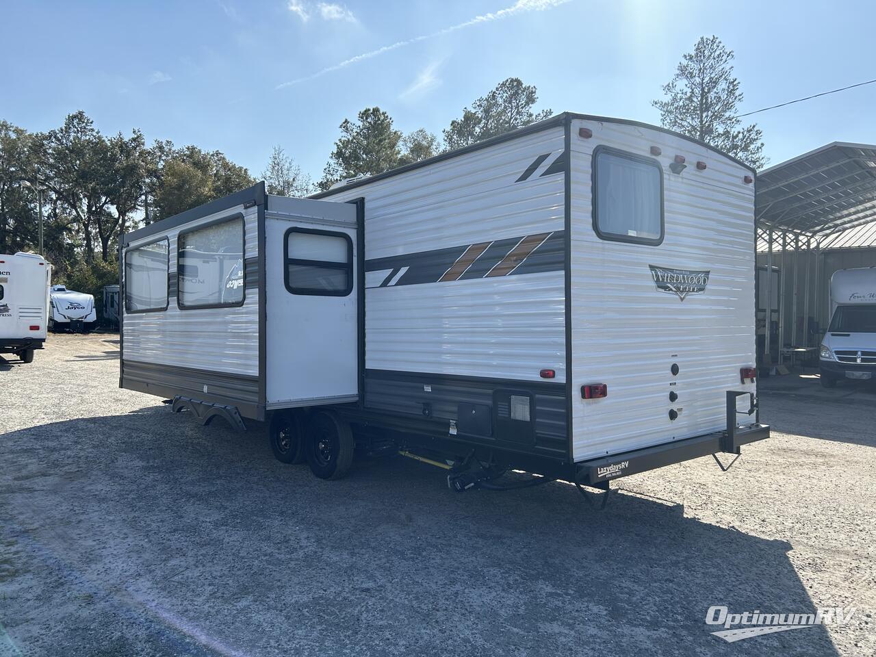 2022 Forest River Wildwood X-Lite 263BHXL Photo 3