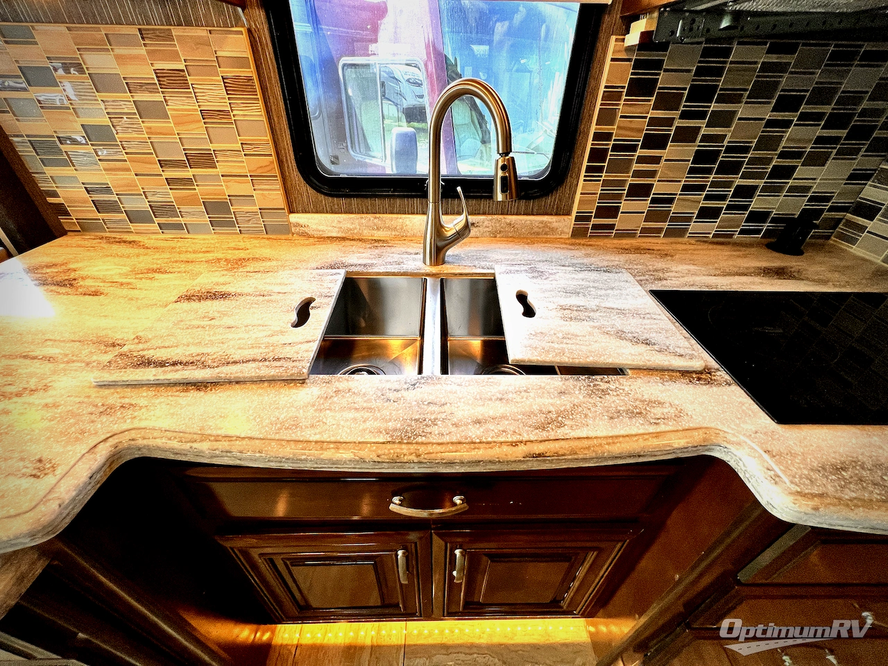 2019 Thor Aria 3901 Photo 12
