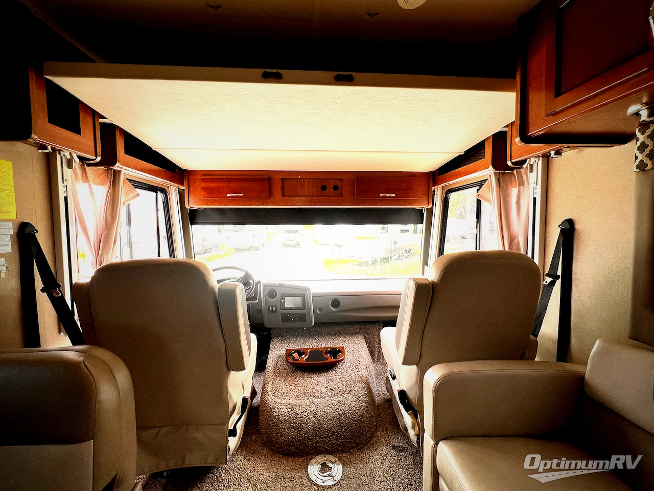2017 Fleetwood Flair 30U Photo 6