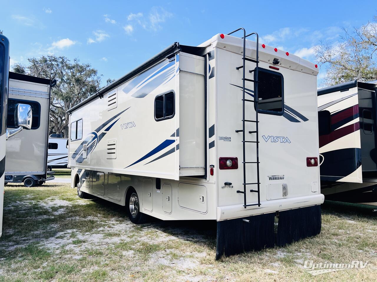 2018 Winnebago Vista 29VE Photo 2