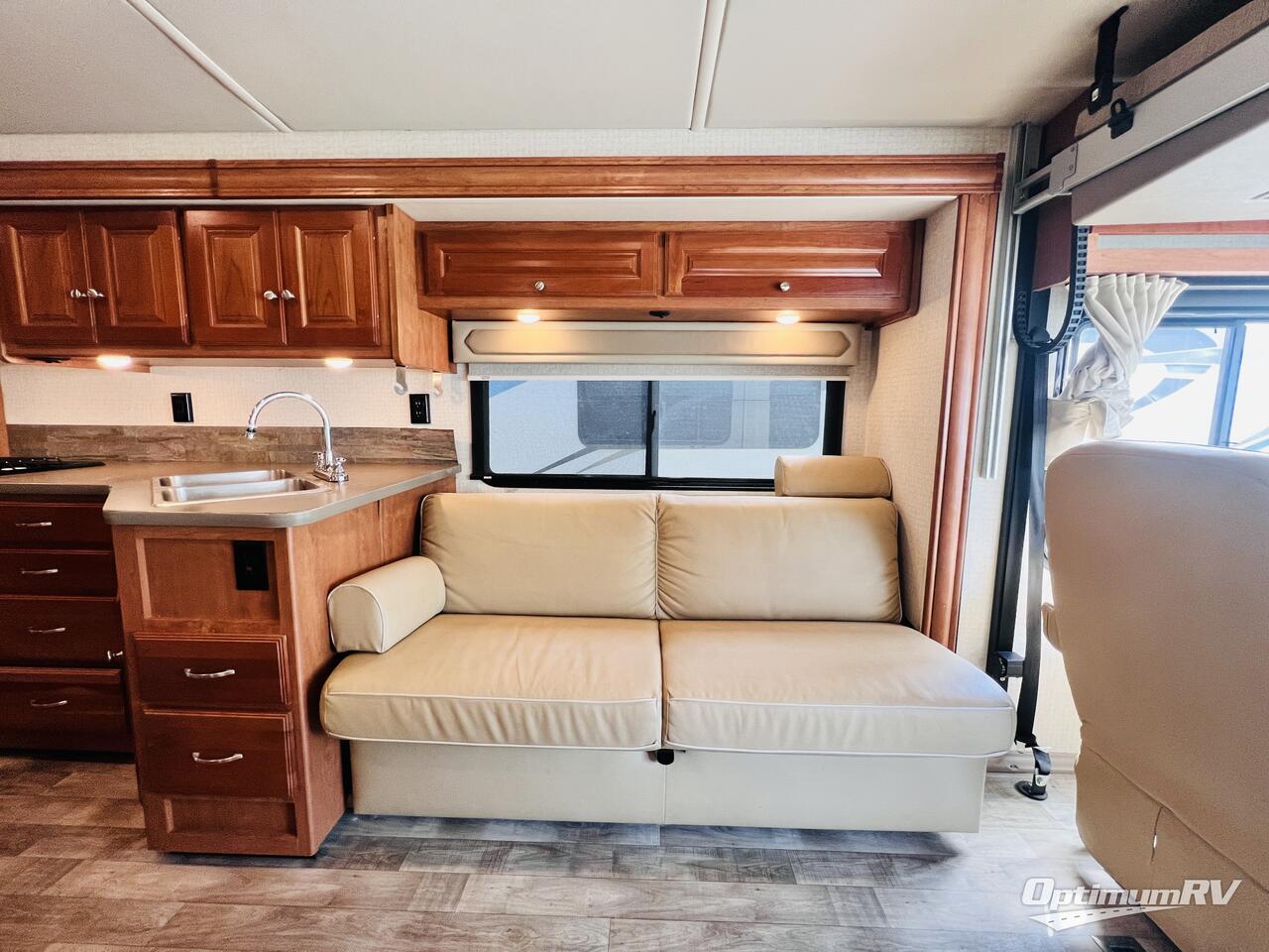 2018 Winnebago Vista 29VE Photo 8