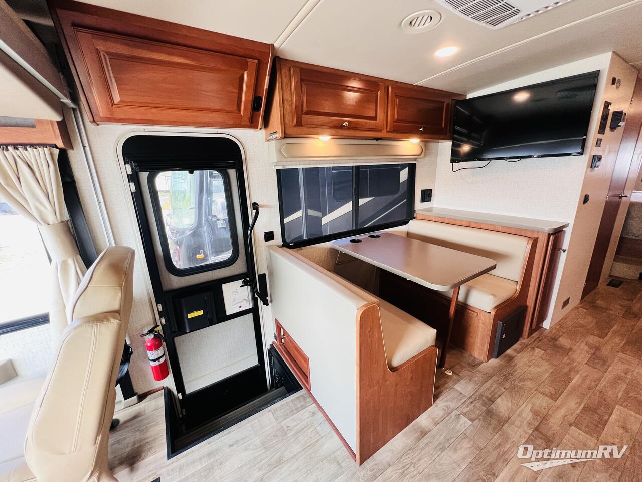 2018 Winnebago Vista 29VE Photo 9