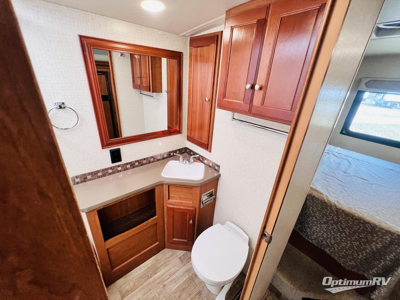 2018 Winnebago Vista 29VE Photo 19