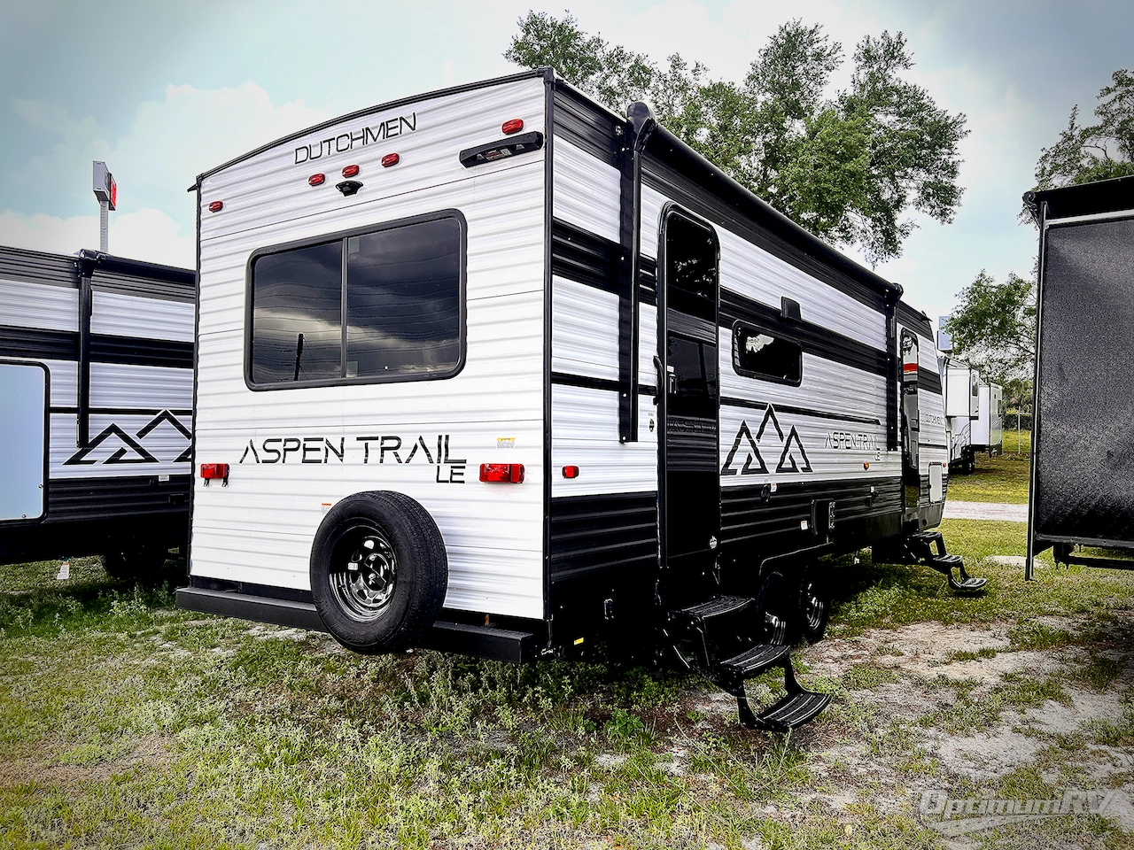 2025 Dutchmen Aspen Trail LE 26RL Photo 2