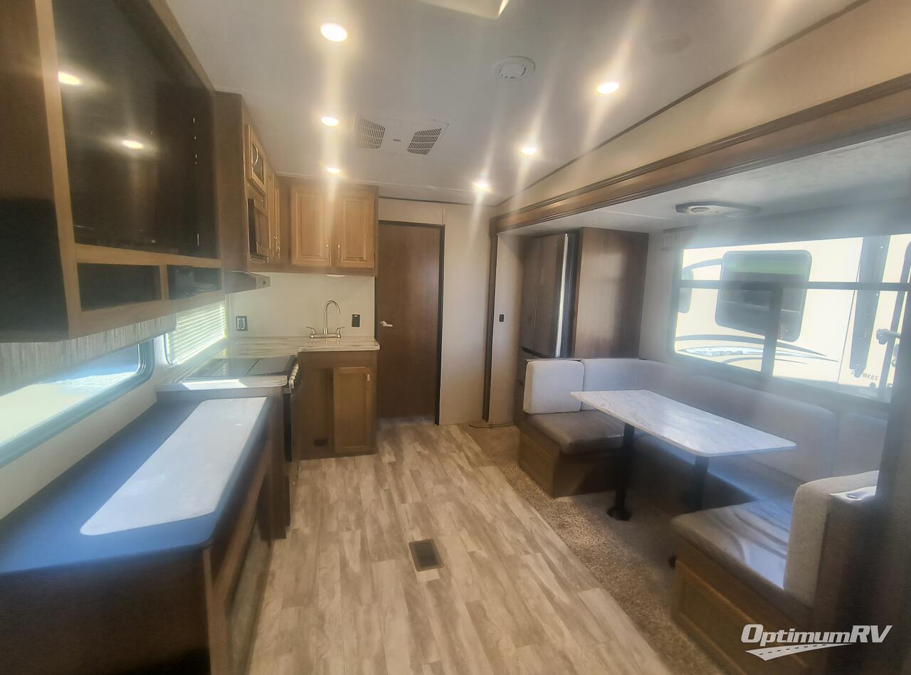 2021 Coachmen Chaparral Lite 274BH Photo 5