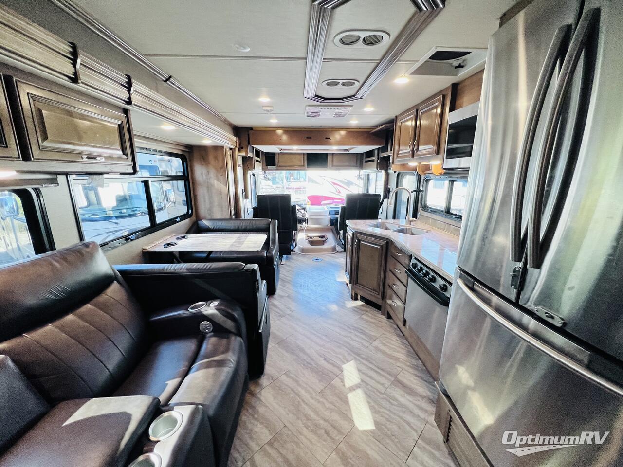 2019 Holiday Rambler Vacationer 36F Photo 6