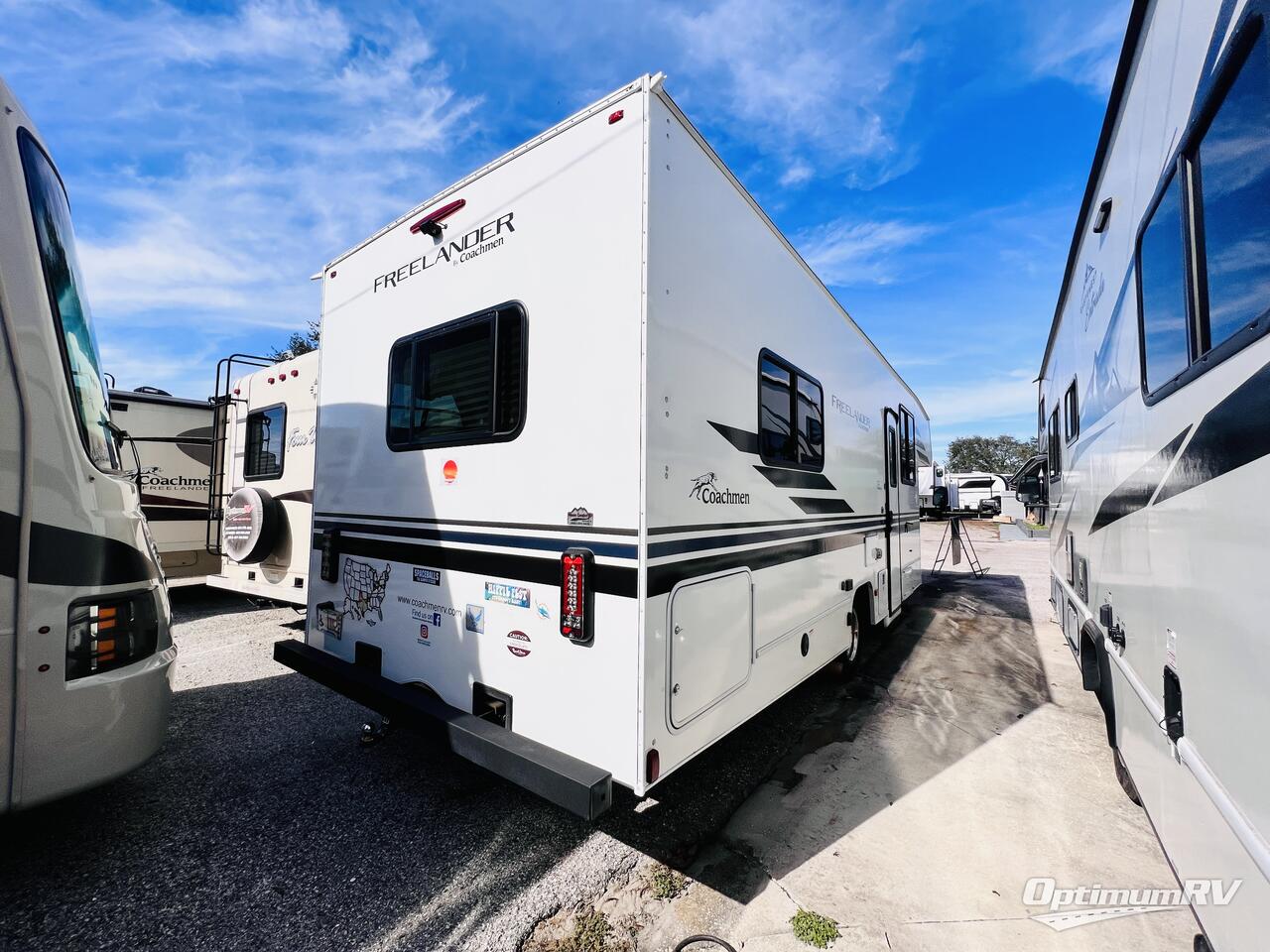 2021 Coachmen Freelander M-27 QB Photo 3