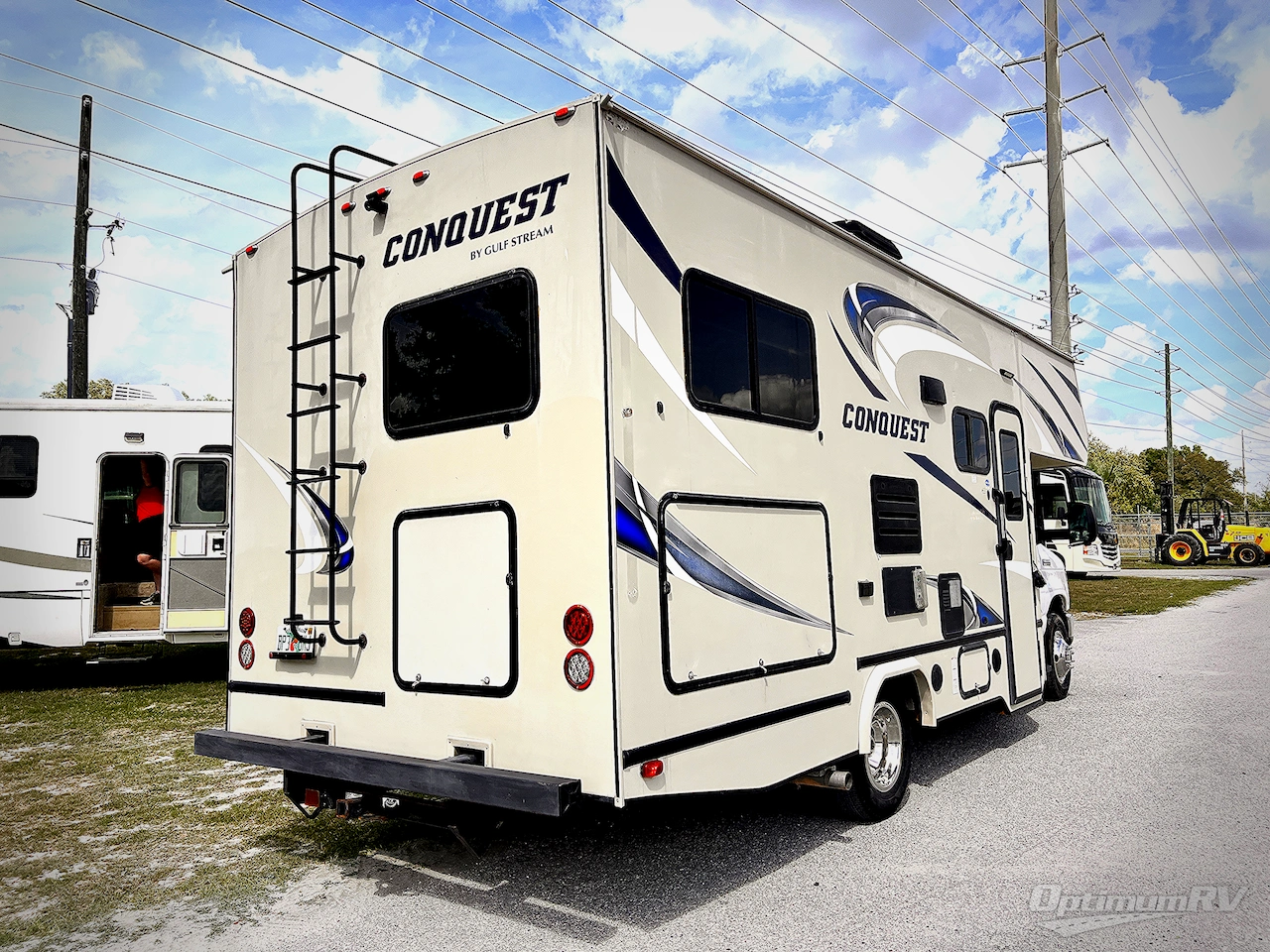2017 Gulf Stream Conquest Class C 6237 Photo 2