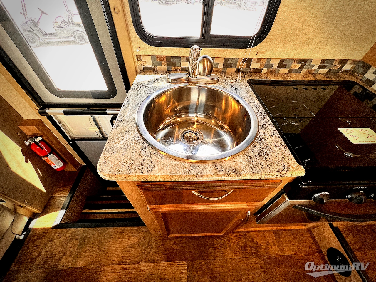2017 Gulf Stream Conquest Class C 6237 Photo 10
