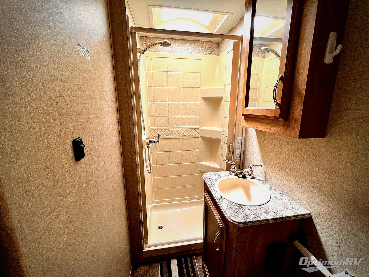 2017 Gulf Stream Conquest Class C 6237 Photo 17