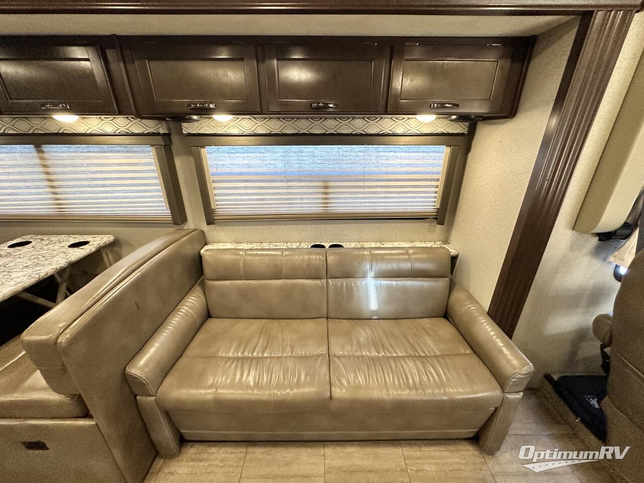 2019 Thor Freedom Traveler A27 Photo 11