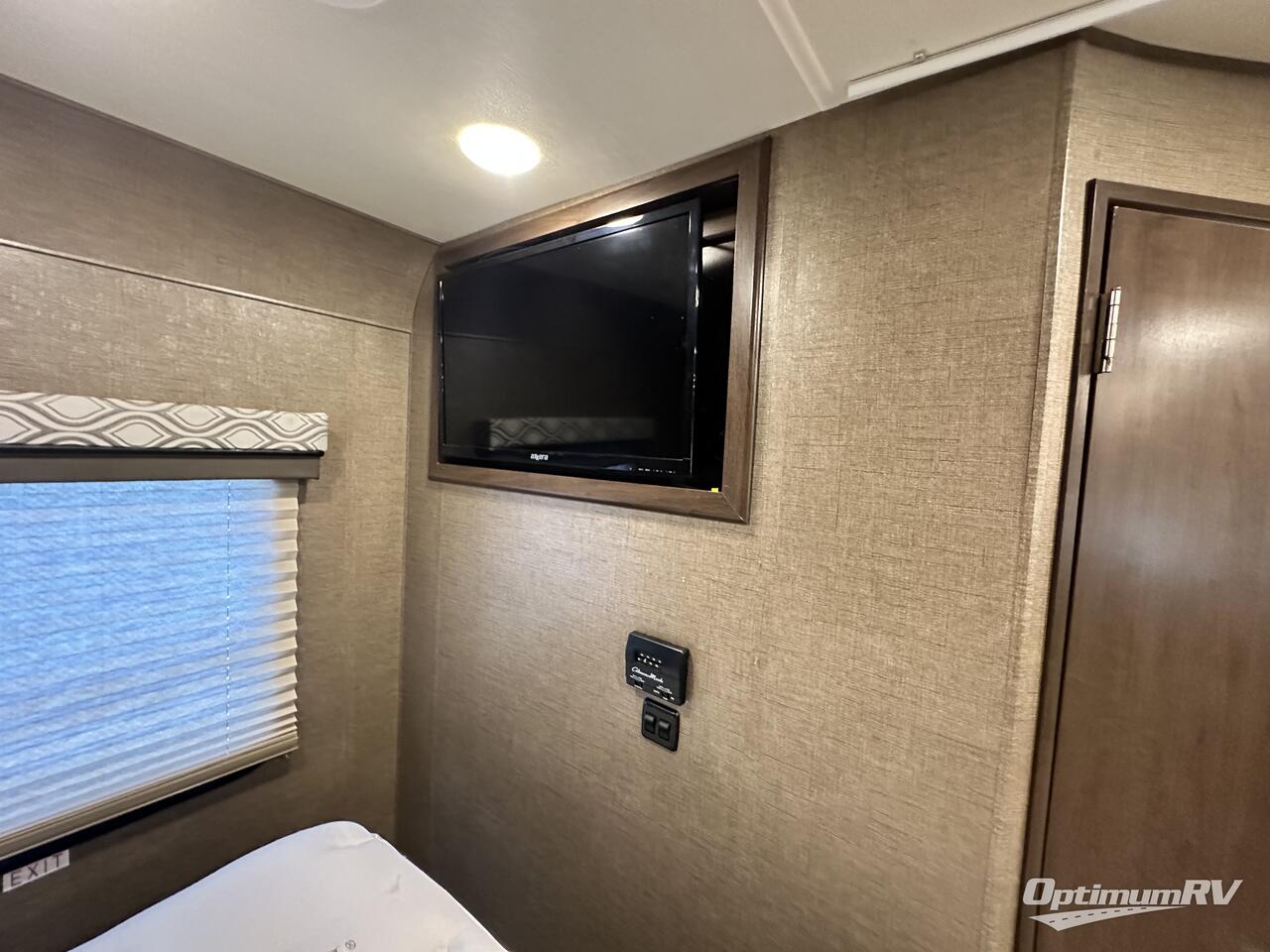 2019 Thor Freedom Traveler A27 Photo 18