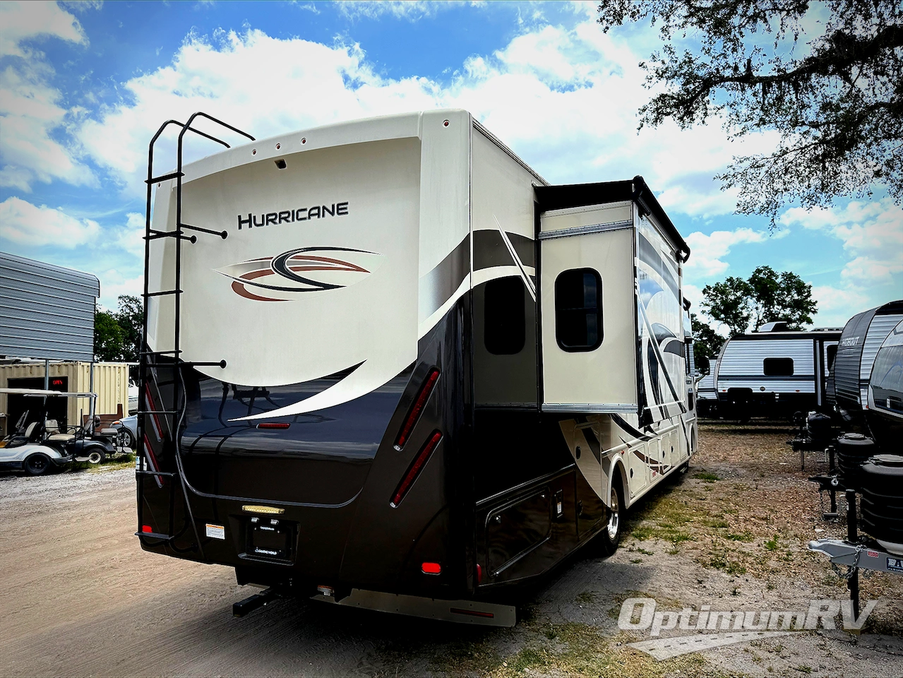 2019 Thor Hurricane 35M Photo 3