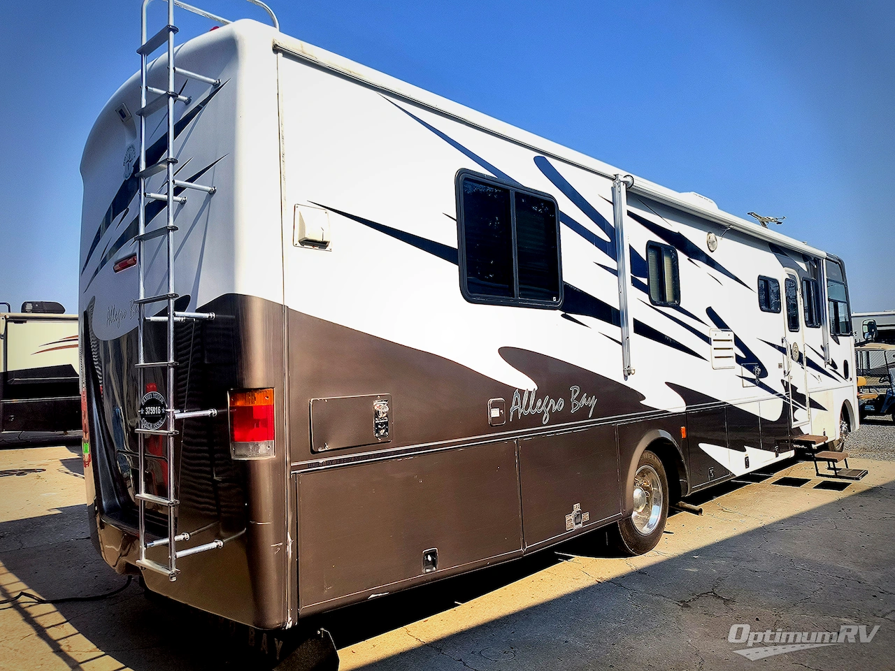 2005 Tiffin Allegro Bay 38DB Photo 2