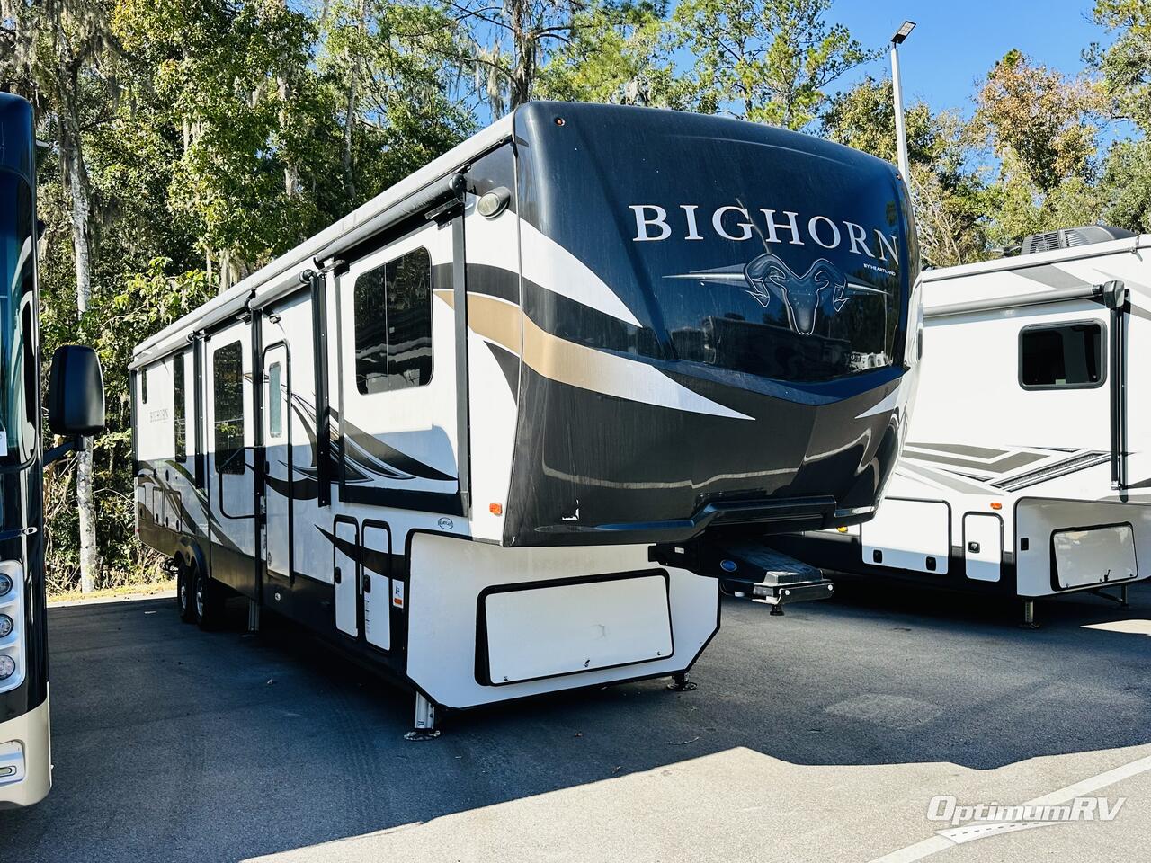 2019 Heartland Bighorn 3950FL Photo 1