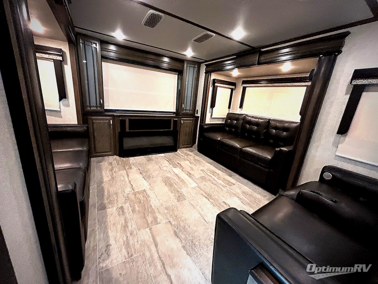 2019 Keystone Montana 3791RD Photo 5