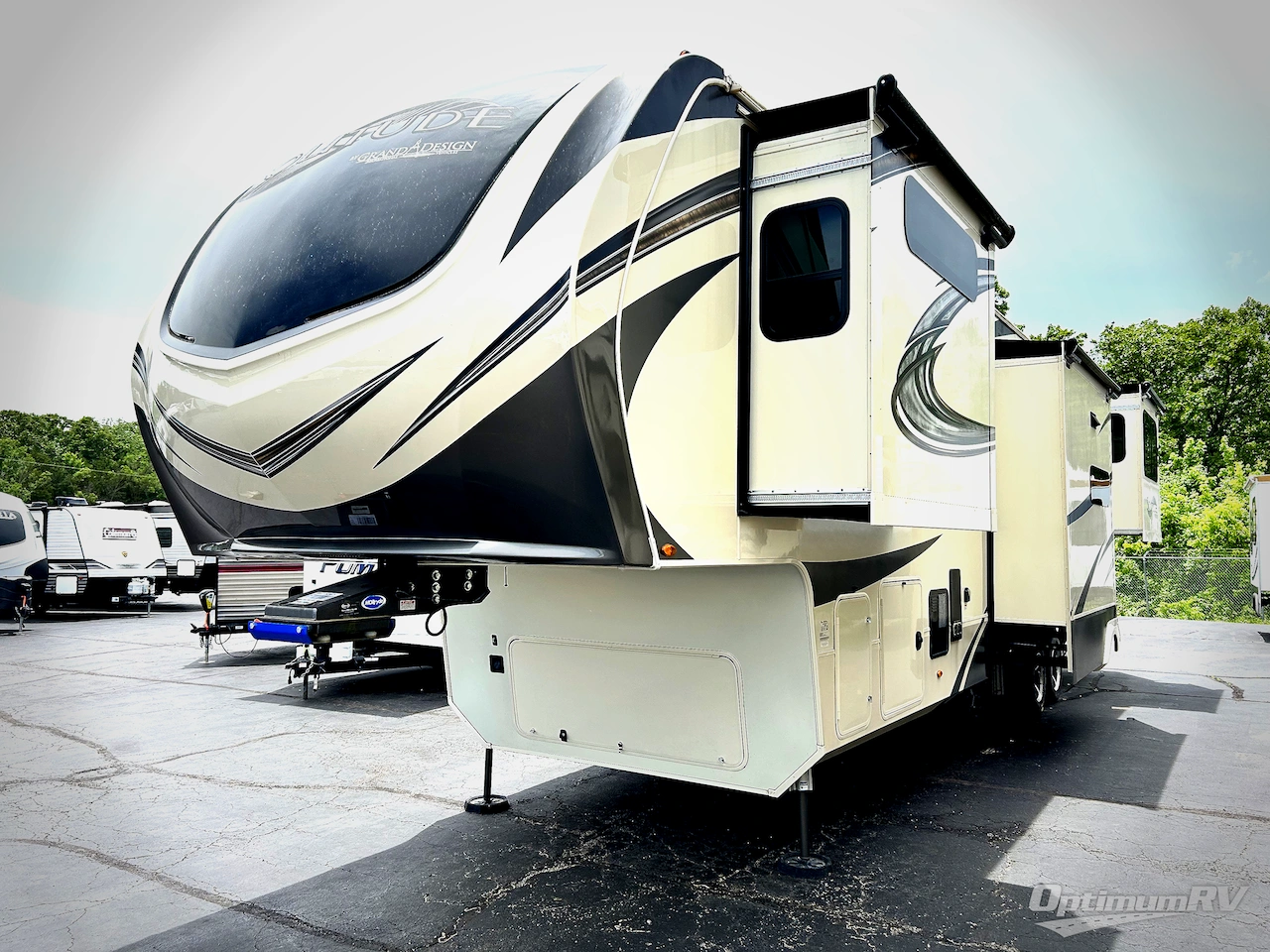 2021 Grand Design Solitude 375RES Photo 4
