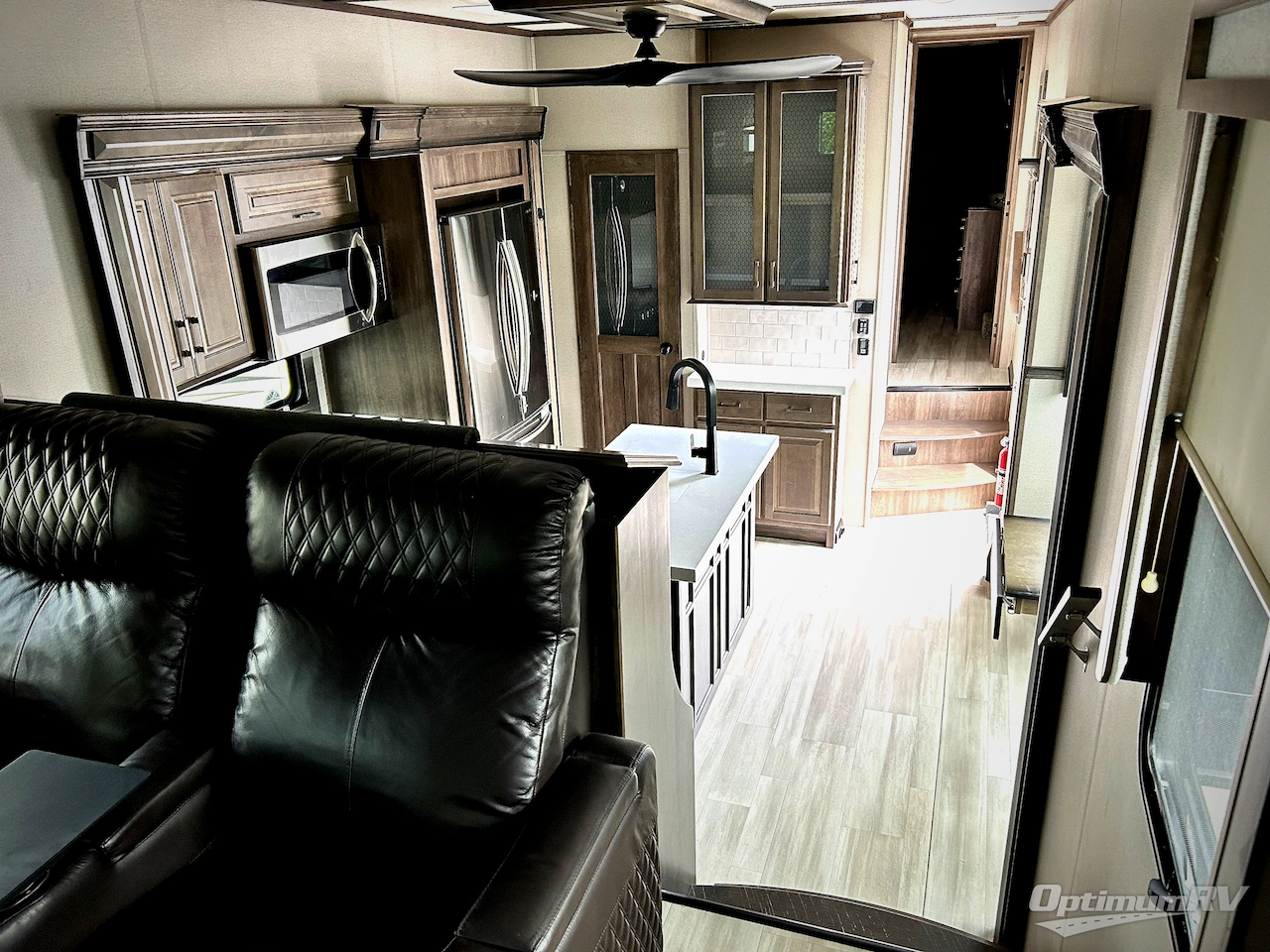 2021 Grand Design Solitude 375RES Photo 5