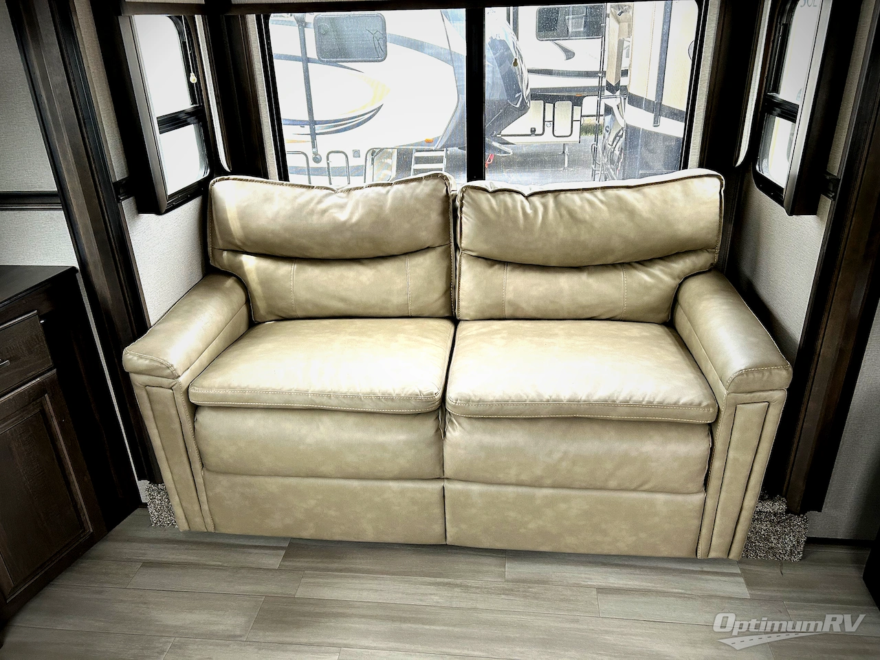 2021 Grand Design Solitude 375RES Photo 6
