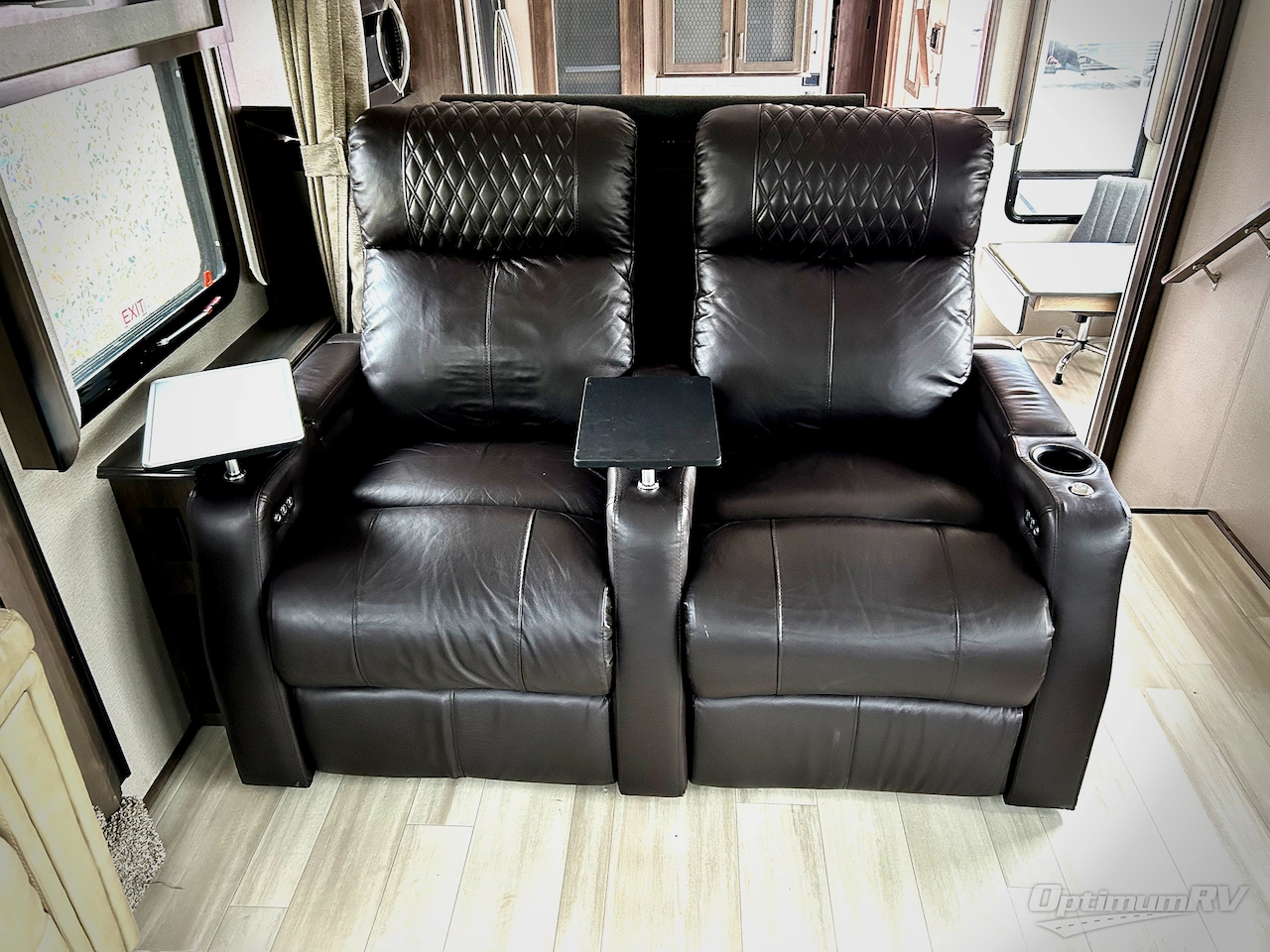 2021 Grand Design Solitude 375RES Photo 7