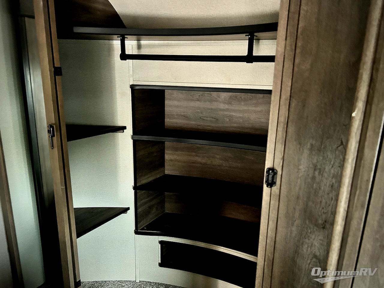 2021 Grand Design Solitude 375RES Photo 21