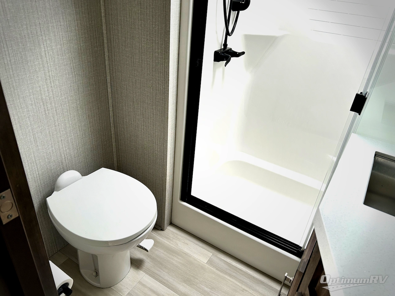 2021 Grand Design Solitude 375RES Photo 23