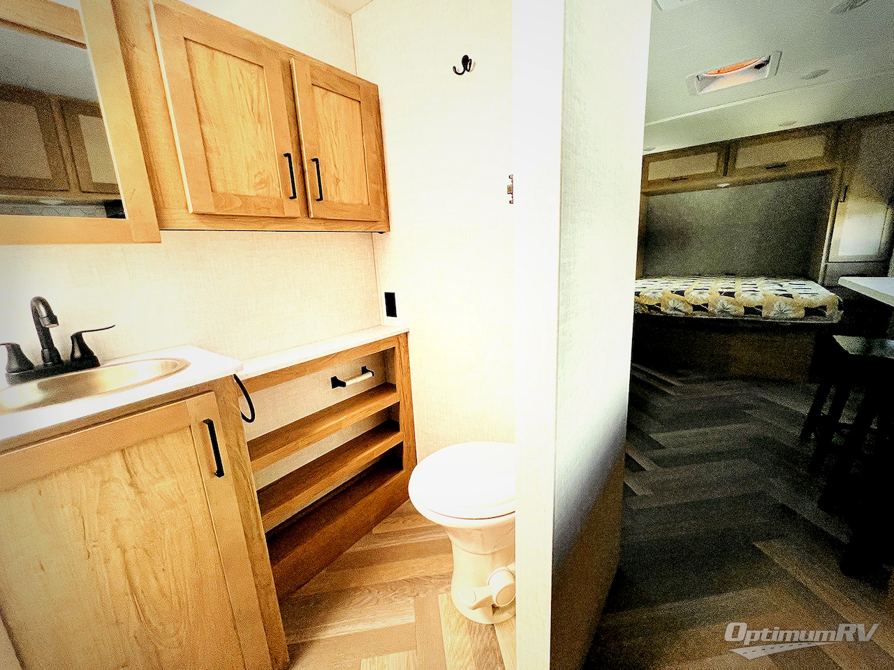 2025 Ember E-Series 21RKE Photo 11