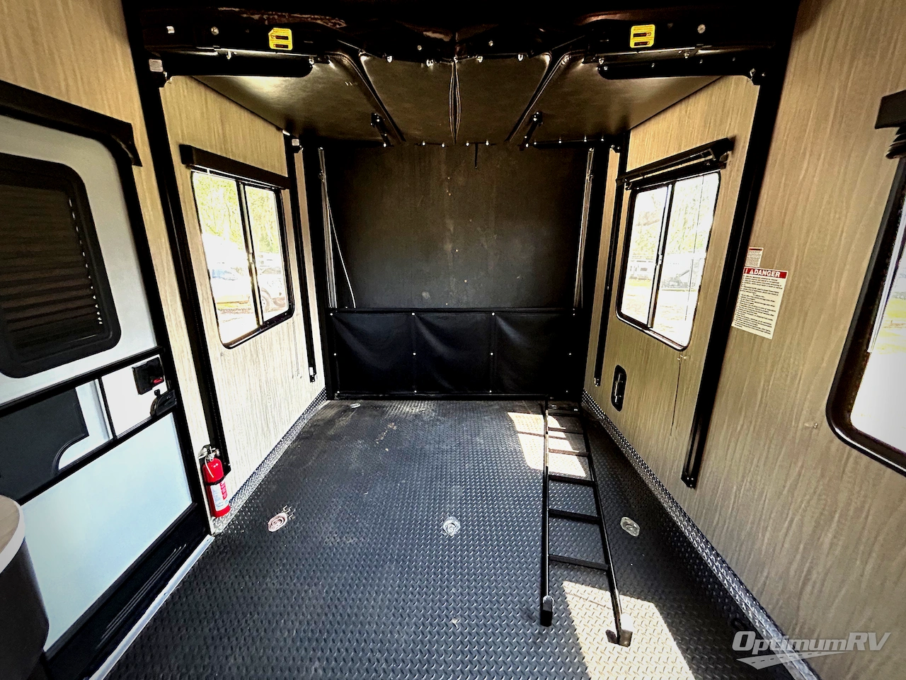 2019 Heartland Road Warrior 392 Photo 16