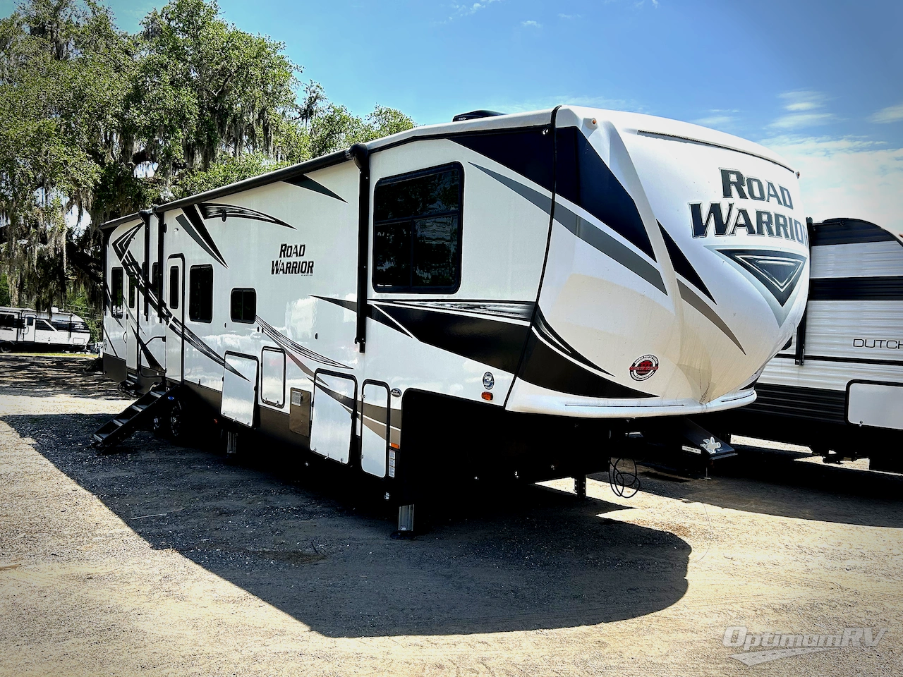 2019 Heartland Road Warrior 392 Photo 1