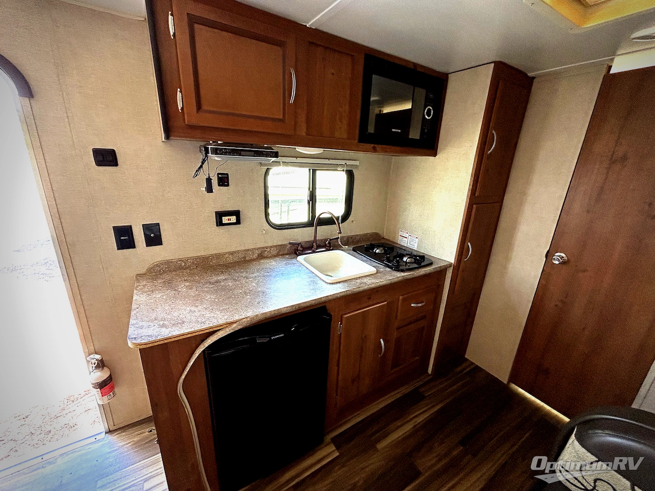 2017 Gulf Stream Ameri Lite Super Lite 198 BH Photo 5