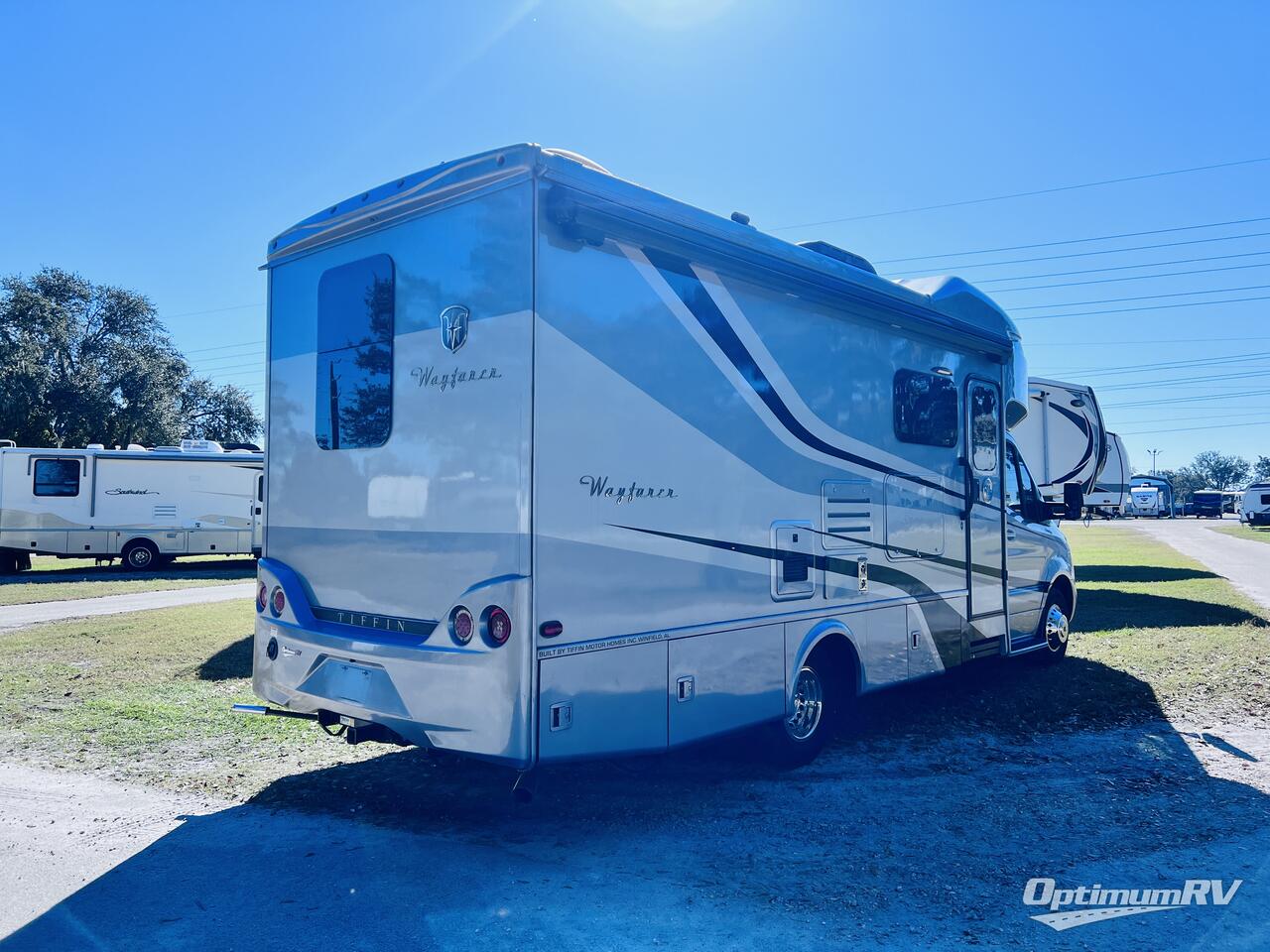 2020 Tiffin Wayfarer 25 RW Photo 3