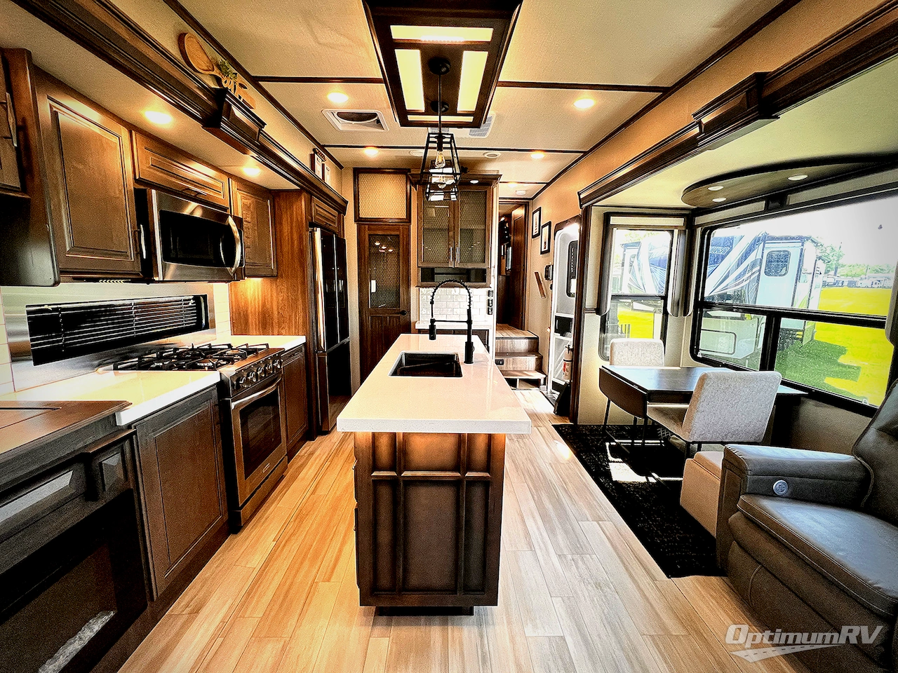 2022 Grand Design Solitude 310GK Photo 5