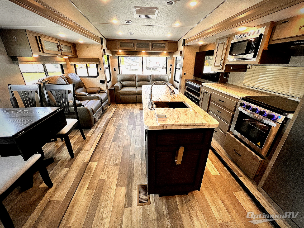 2024 Coachmen Chaparral Lite 30RLS Photo 4