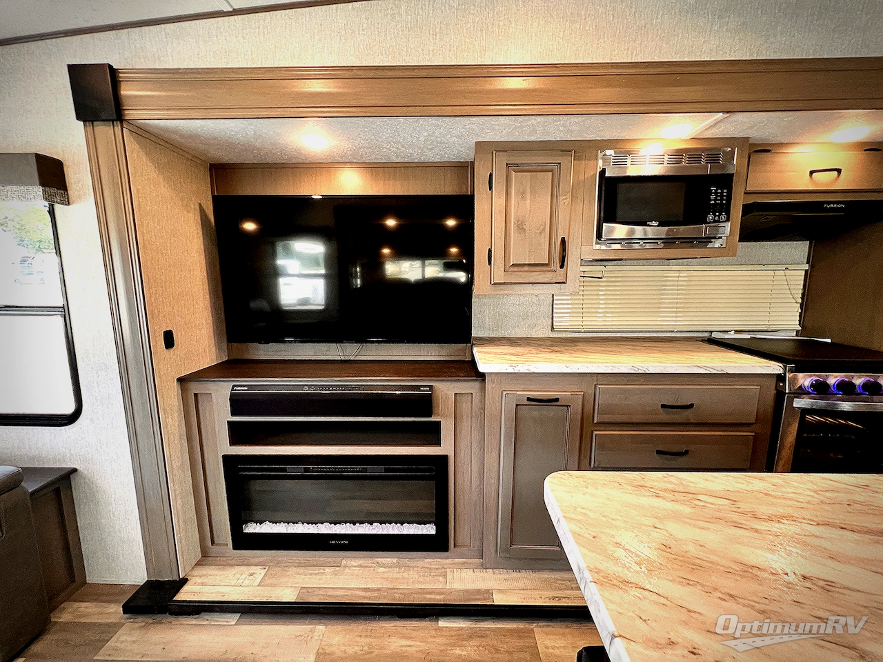 2024 Coachmen Chaparral Lite 30RLS Photo 6