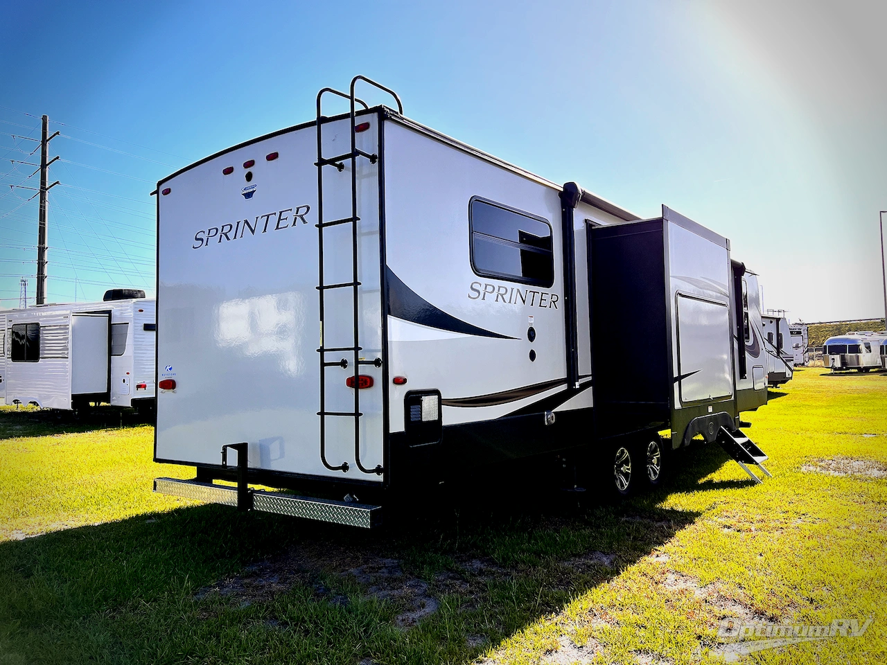 2021 Keystone Sprinter Limited 320MLS Photo 2