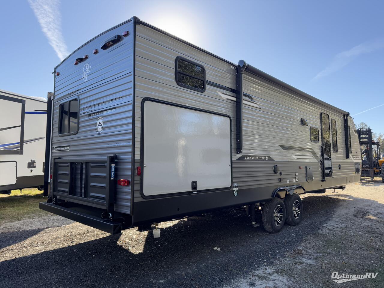 2025 Coachmen Catalina Legacy Edition 343BHTS Photo 2