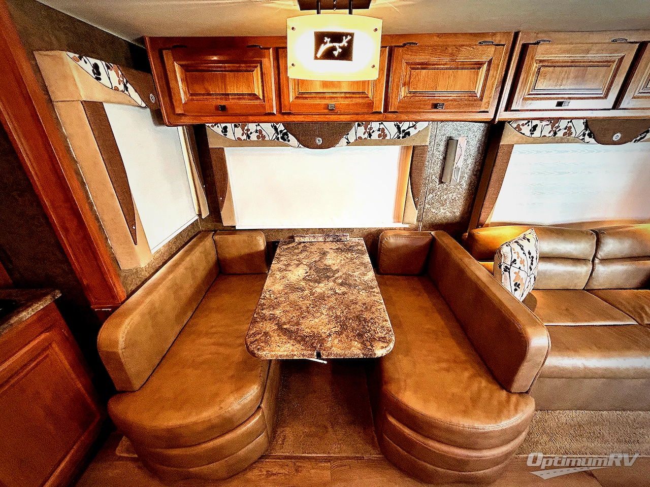 2014 Tiffin Allegro 35 QBA Photo 11