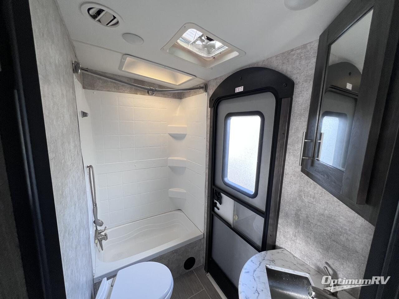 2018 Highland Ridge Silverstar Lite ST2802BH Photo 12