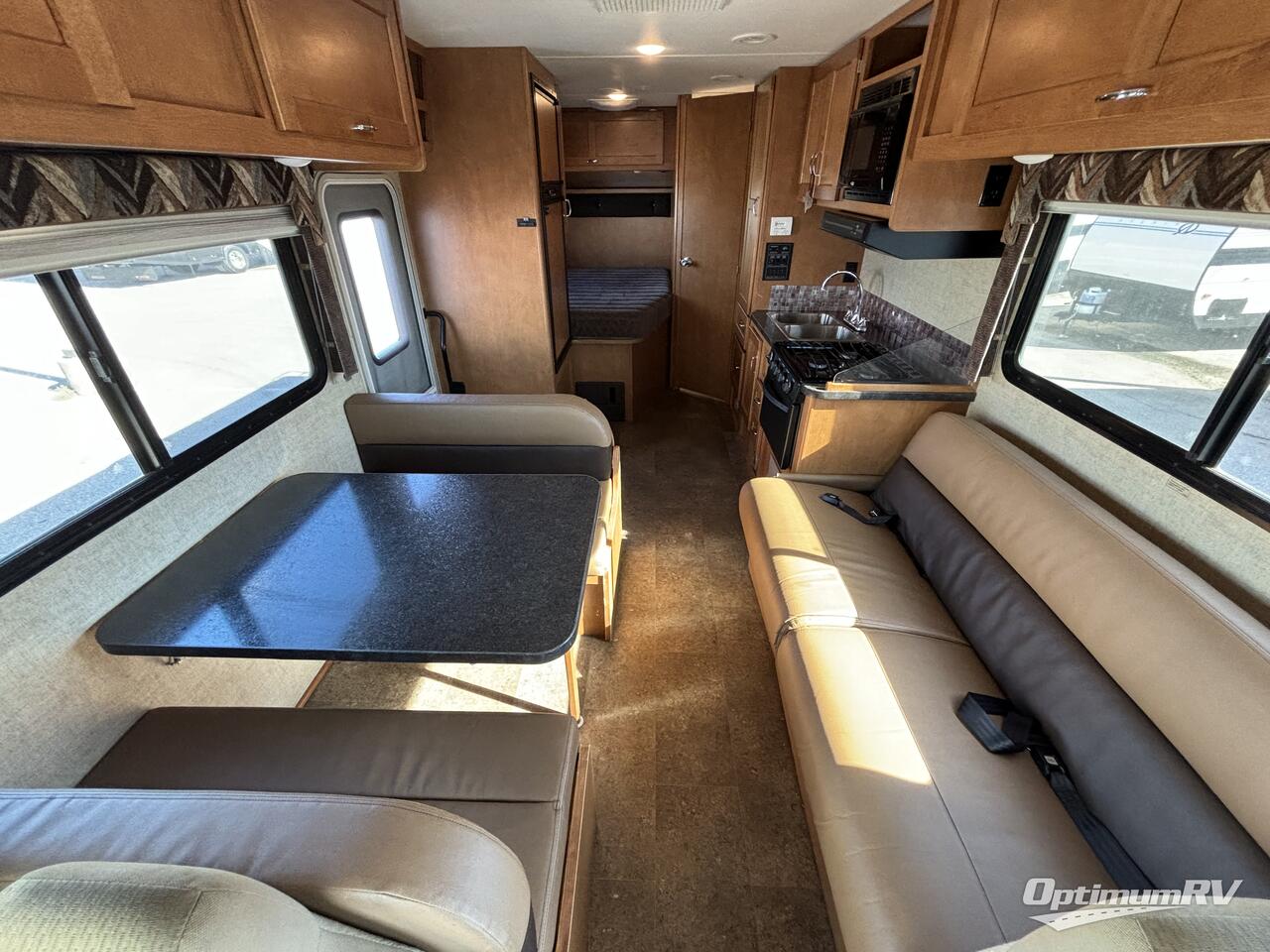 2018 Winnebago Minnie Winnie 25B Photo 6