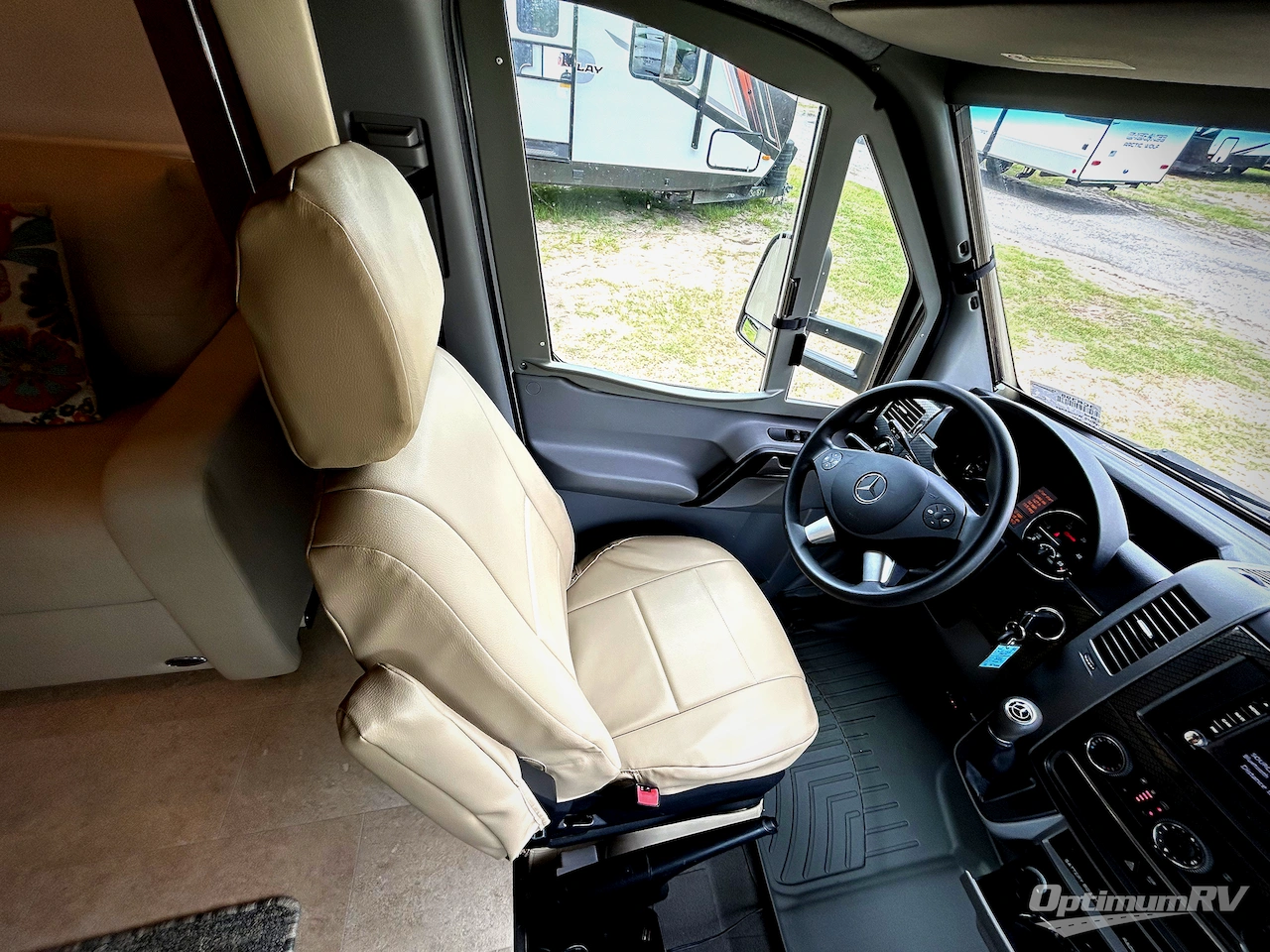 2015 Winnebago View 24M Photo 7