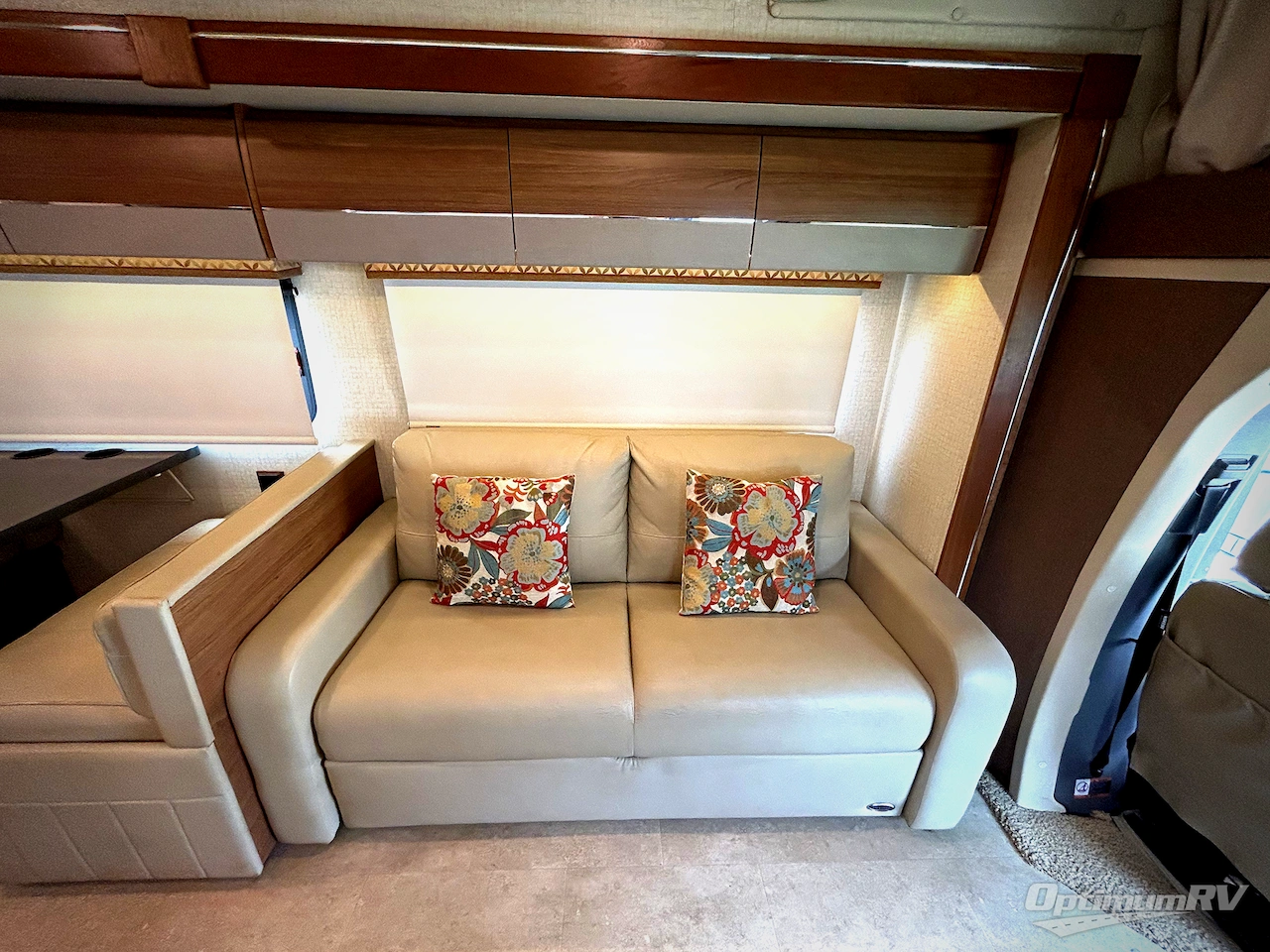 2015 Winnebago View 24M Photo 12