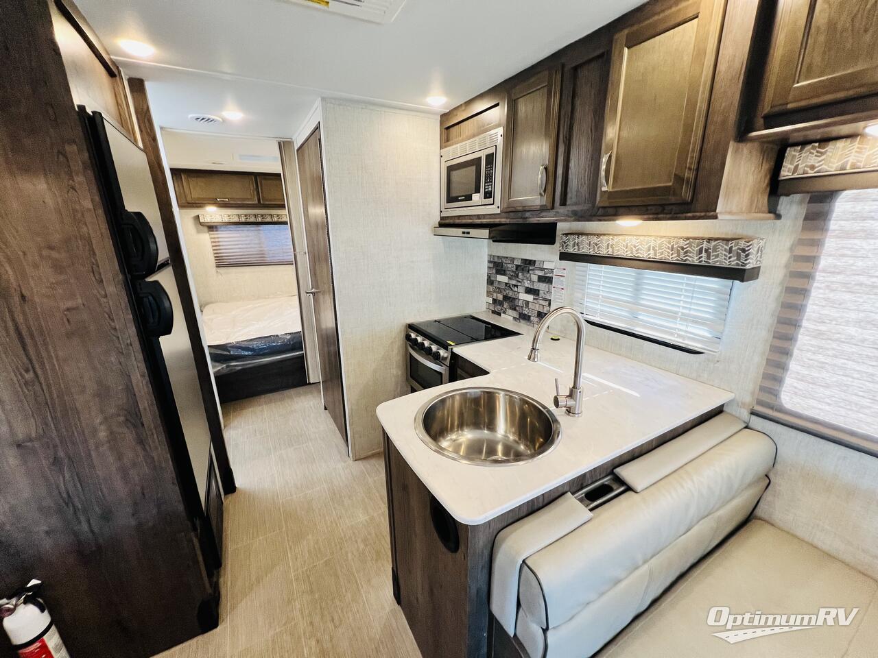 2023 Gulf Stream Conquest Class C 6280LE Photo 15
