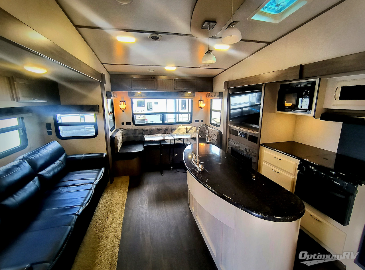 2019 Winnebago Towables Minnie Plus 30RLSS Photo 5