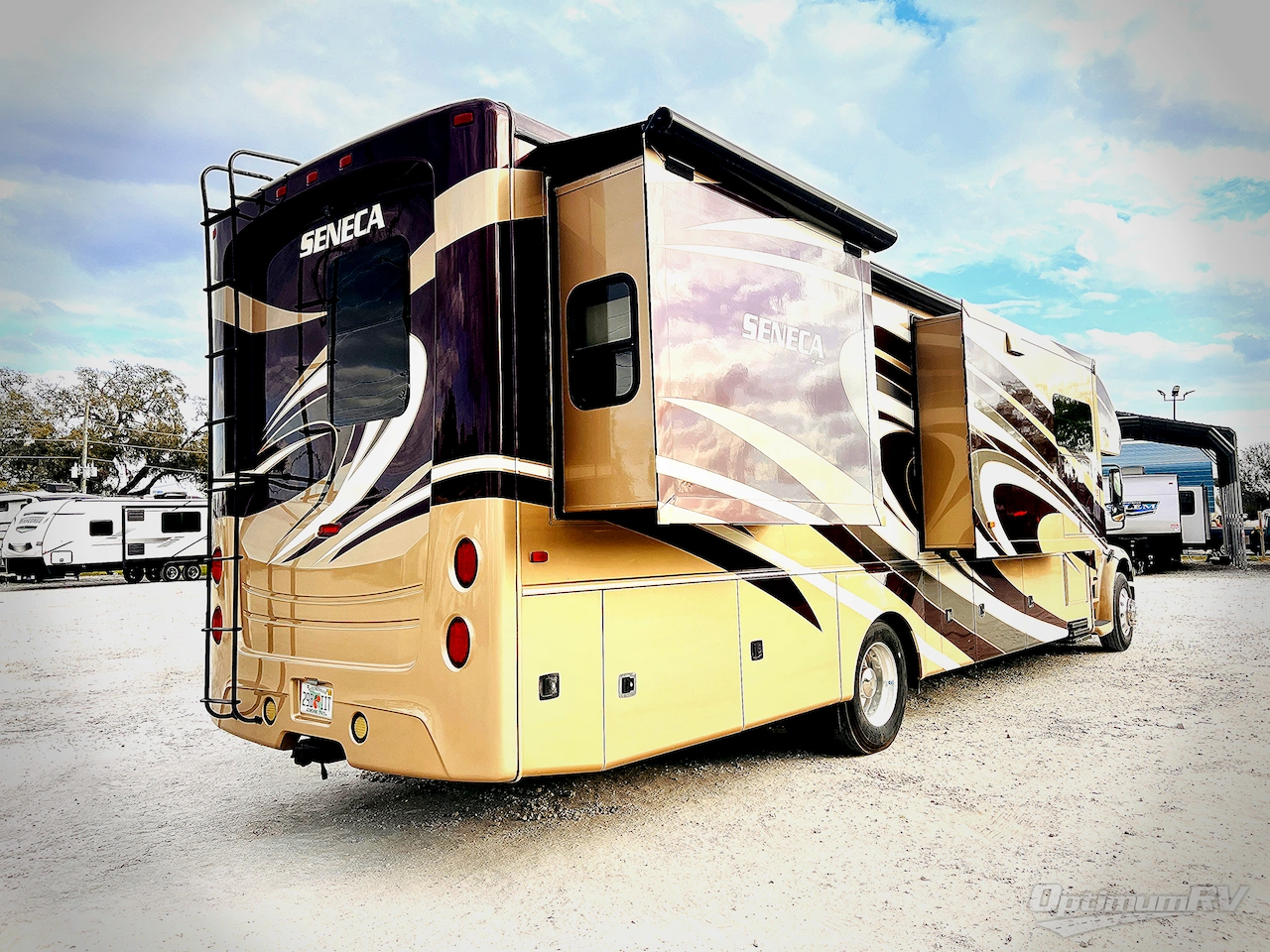 2014 Jayco Seneca 37TS Photo 3