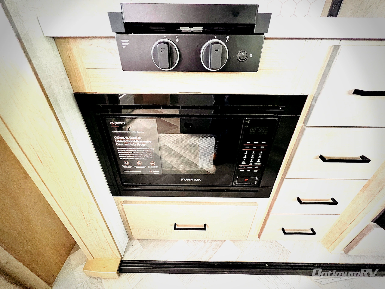 2025 Ember E-Series 22MLQ Photo 10