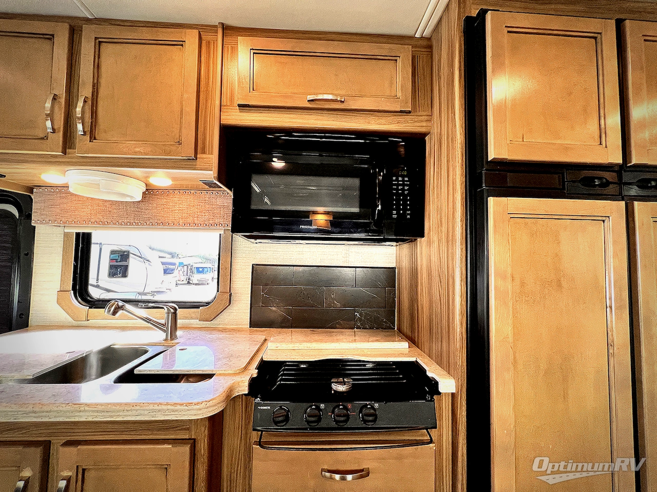 2018 Jayco Seneca 37HJ Photo 13