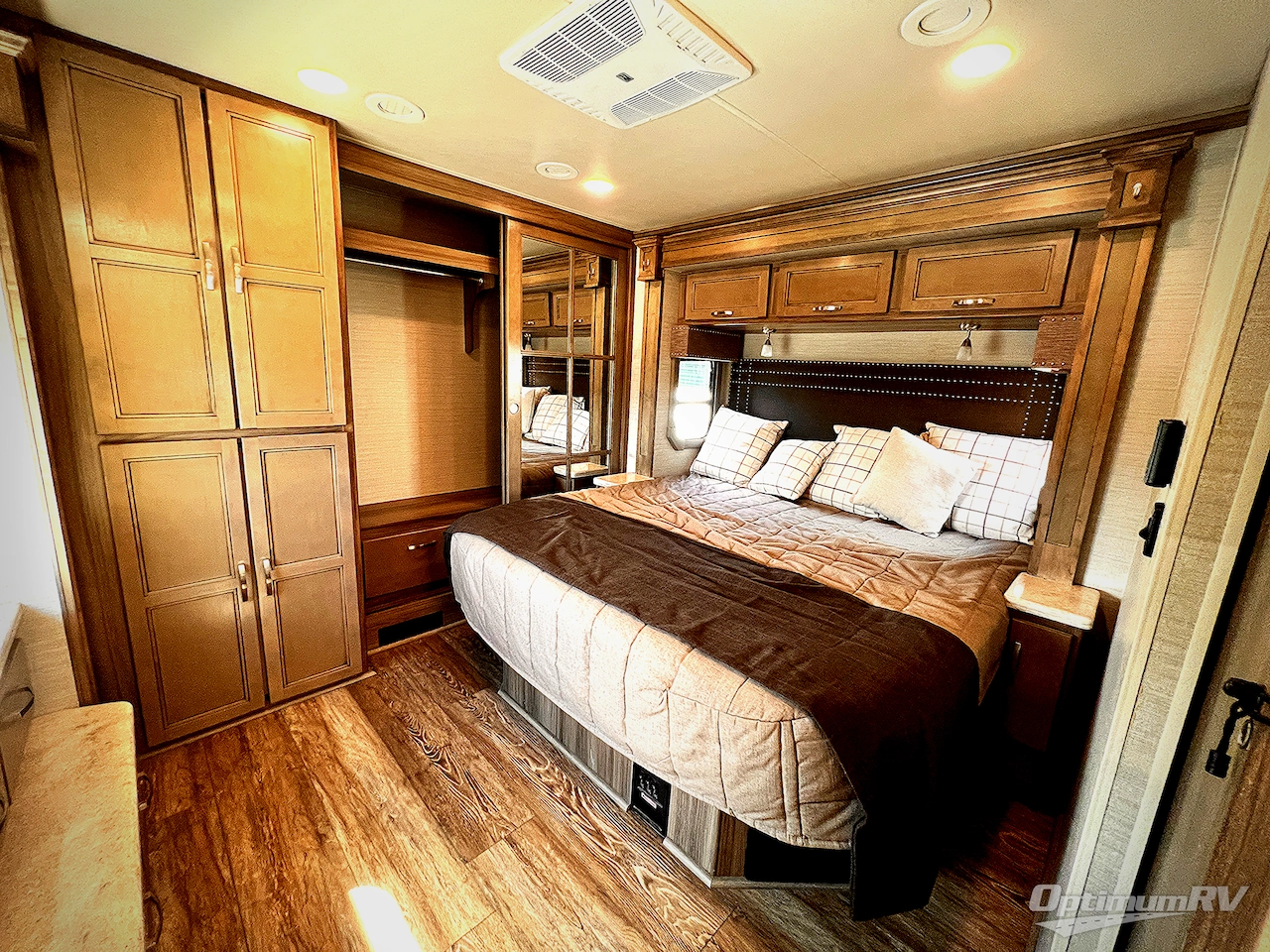 2018 Jayco Seneca 37HJ Photo 19